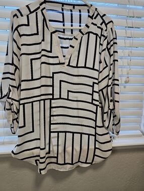 Maurices women’s Black & White Geometric Roll-Sleeve Blouse
